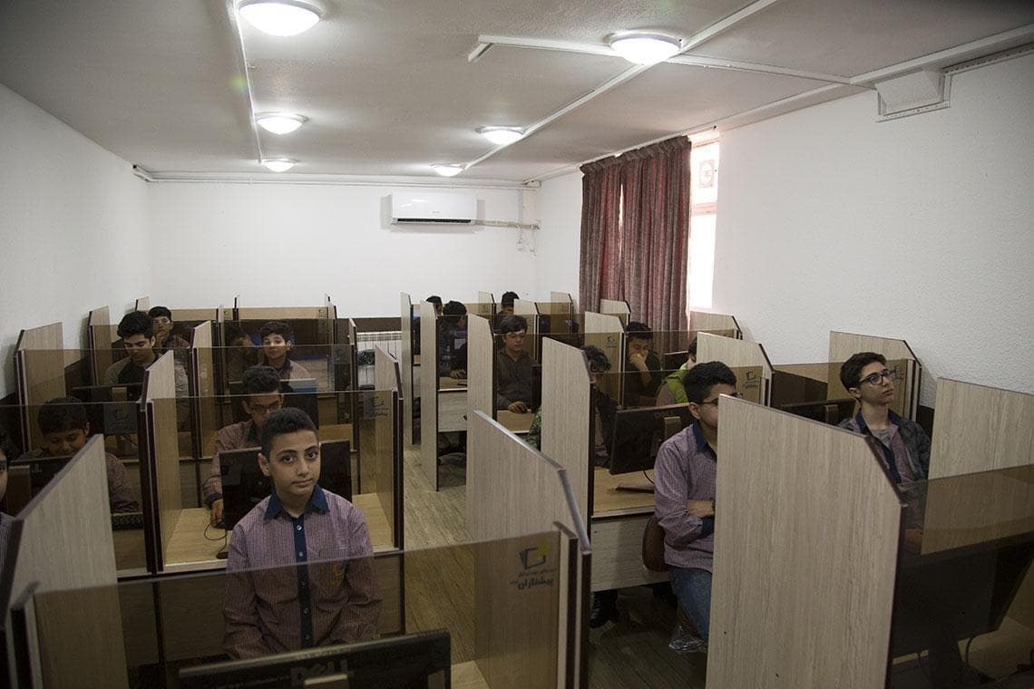 مدرسه غیر انتفاعی پسرانه سعادت